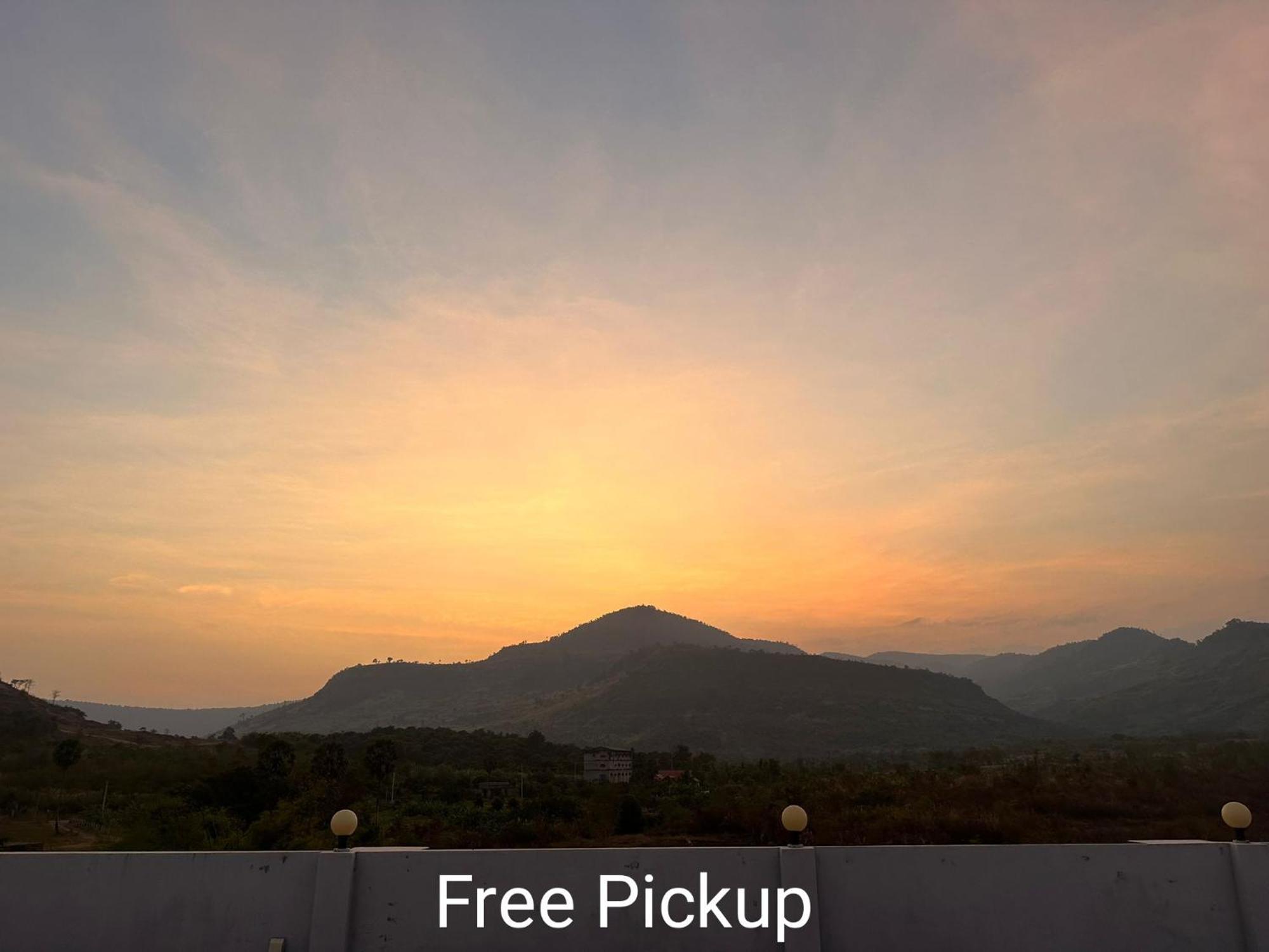 The Vibe Guesthouse Kampot Exteriör bild